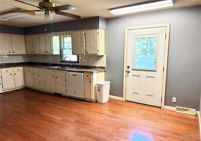 Photo 3 of Single family home for sale at 116 Terrace Dr, Sikeston, MO 63801 | MLS# MIS26060944 | Listing updated on 2026-09-21