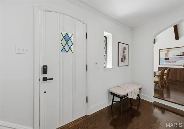 Photo 4 of Sale Pending at 7747 Mohawk Pl, Saint Louis, MO 63105 | MLS# MIS26060946 | Listing updated on 2026-09-29