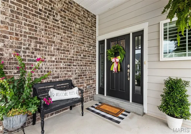 Photo 4 of Single family home for sale at 17028 Fire Glow Dr, Wildwood, MO 63011 | MLS# MIS26060948 | Listing updated on 2026-10-07