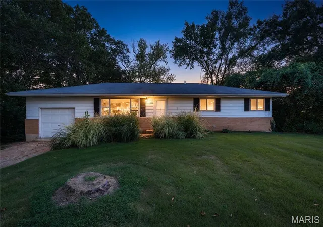 Photo 1 of Single family home for sale at 1510 Smizer Ml Rd, Fenton, MO 63026 | MLS# MIS26060949 | Listing updated on 2026-09-23