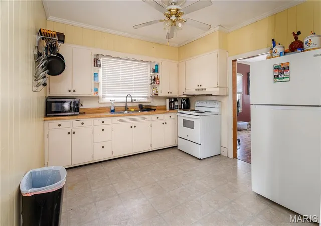 Photo 4 of Single family home for sale at 1207 Maple, Benton, IL 62812 | MLS# MIS26060951 | Listing updated on 2026-09-27