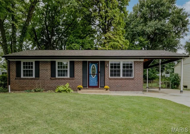 Photo 1 of Single family home for sale at 3215 Janton Ln, Saint Charles, MO 63301 | MLS# MIS26060956 | Listing updated on 2026-09-23
