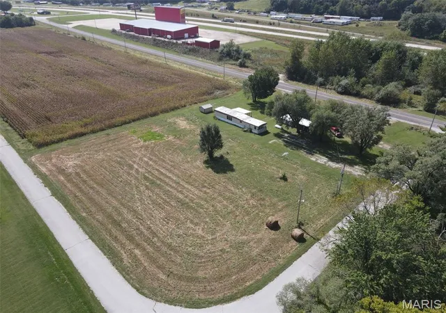 Photo 3 of Single family home for sale at 20519 State Hwy B, Wayland, MO 63472 | MLS# MIS26060959 | Listing updated on 2026-10-06