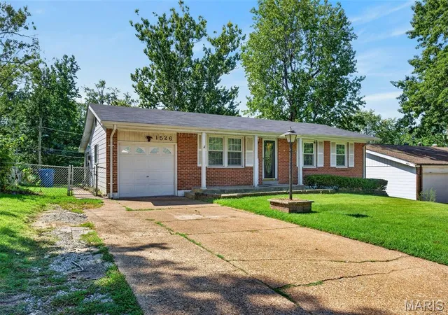 Photo 2 of Single family home for sale at 1526 St Ives, Saint Louis, MO 63136 | MLS# MIS26060961 | Listing updated on 2026-10-03