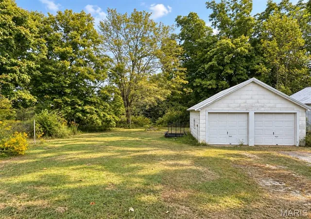 Photo 3 of Sale Pending at 8306 Main St, Altenburg, MO 63732 | MLS# MIS26060969 | Listing updated on 2026-09-30