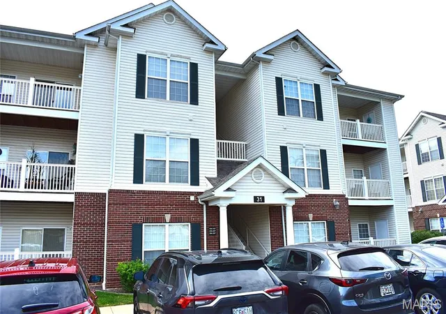 Photo 1 of Condo for sale at 31 Kassebaum Ln #304, Saint Louis, MO 63129 | MLS# MIS26060972 | Listing updated on 2026-09-22