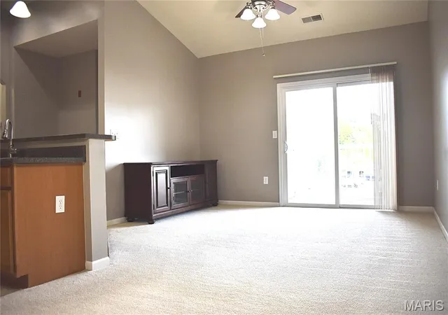 Photo 4 of Condo for sale at 31 Kassebaum Ln #304, Saint Louis, MO 63129 | MLS# MIS26060972 | Listing updated on 2026-09-22
