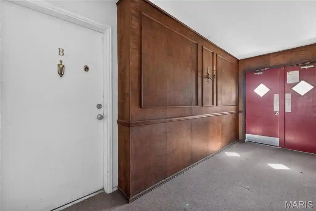 Listing Photo 2 - Condo for sale in 6683 Parker Rd located at 6683 Parker Rd, Florissant, MO 63033 - Unit 6683 Parker Rd