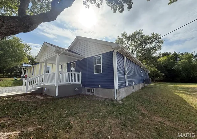 Photo 2 of Single family home for sale at 309 Franklin St, Fredericktown, MO 63645 | MLS# MIS26060978 | Listing updated on 2026-09-21