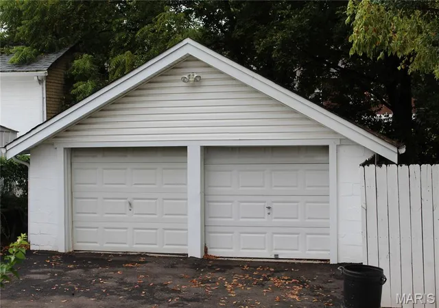 Photo 1 of Single family home for sale at 3603 Eminence Blvd, Saint Louis, MO 63114 | MLS# MIS26060984 | Listing updated on 2026-09-21