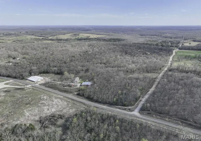 Photo 3 of Single family home for sale at 2052r State Rd Jj, Stoutland, MO 65567 | MLS# MIS26060987 | Listing updated on 2026-10-14