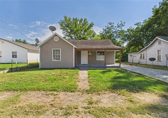 Photo 1 of Single family home for sale at 912 Nickey St, Poplar Bluff, MO 63901 | MLS# MIS26060988 | Listing updated on 2026-09-21