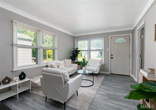 Photo 2 of Single family home for sale at 609 Belmont Pl, Saint Louis, MO 63135 | MLS# MIS26060989 | Listing updated on 2026-09-22