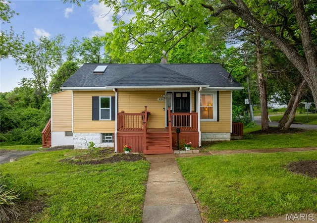Photo 2 of Sale Pending at 436 Meacham St, Saint Louis, MO 63122 | MLS# MIS26060991 | Listing updated on 2026-10-03