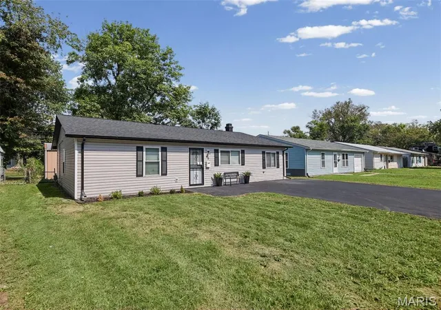 Single family home for sale at 45 St Henry Dr, Cahokia, IL 62206 | MLS# MIS26060993