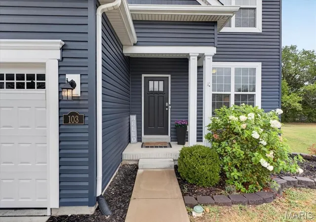 Photo 2 of Single family home for sale at 103 Henley Hts Ct, Arnold, MO 63010 | MLS# MIS26060994 | Listing updated on 2026-09-28