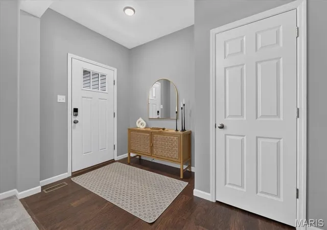 Photo 3 of Single family home for sale at 103 Henley Hts Ct, Arnold, MO 63010 | MLS# MIS26060994 | Listing updated on 2026-09-28
