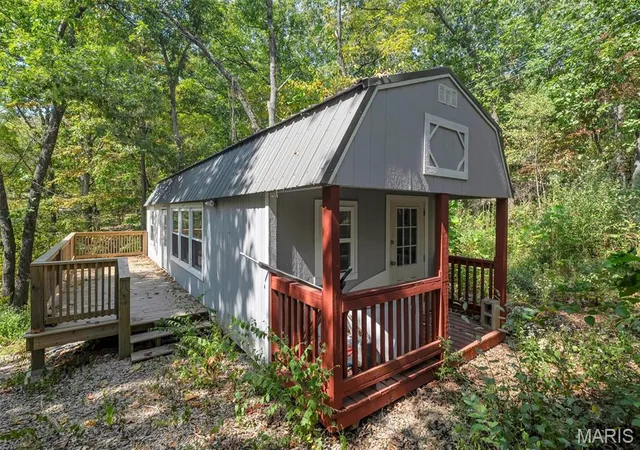 Photo 2 of Single family home for sale at 2137 N Lake View Dr, Bonne Terre, MO 63628 | MLS# MIS26060996 | Listing updated on 2026-10-02
