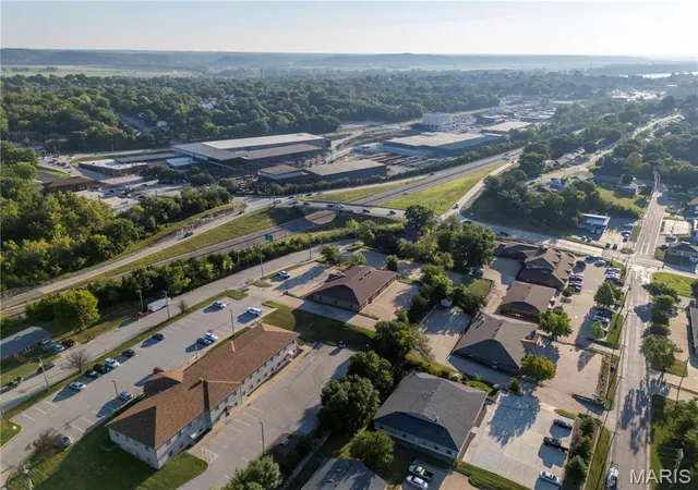 Photo 2 of Multi family home for sale at 2009 Saint Marys Blvd, Jefferson City, MO 65109 | MLS# MIS26060997 | Listing updated on 2026-10-09