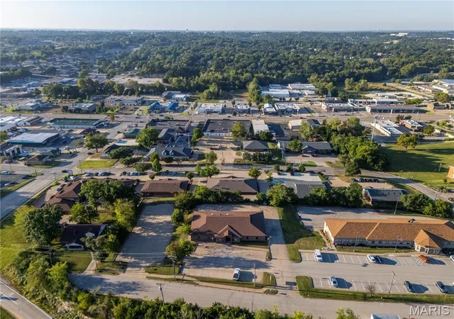 Photo 35 of Multi family home for sale at 2009 Saint Marys Blvd, Jefferson City, MO 65109 | MLS# MIS26060997 | Listing updated on 2026-10-09