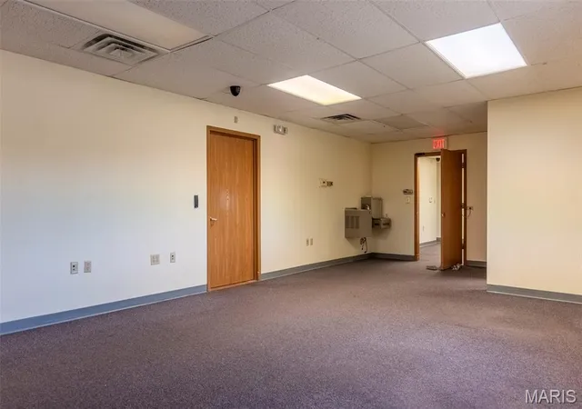 Photo 4 of Multi family home for sale at 2009 Saint Marys Blvd, Jefferson City, MO 65109 | MLS# MIS26060997 | Listing updated on 2026-10-09