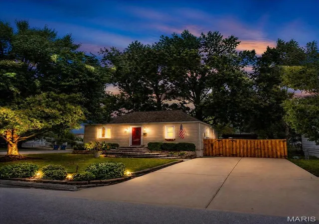 Photo 2 of Single family home for sale at 9617 Echo Ln, Saint Louis, MO 63114 | MLS# MIS26060998 | Listing updated on 2026-09-22