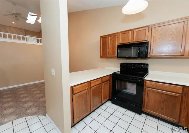 Photo 4 of Townhouse for sale at 4319 Rockspur Ct, Saint Louis, MO 63128 | MLS# MIS26061001 | Listing updated on 2026-10-07