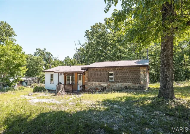 Photo 3 of Single family home for sale at 37310 Hwy Aw, Plato, MO 65552 | MLS# MIS26061002 | Listing updated on 2026-09-23