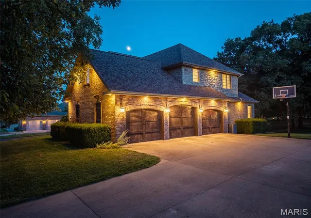 Photo 3 of Single family home for sale at 2529 Copperwood Dr, Lebanon, MO 65536 | MLS# MIS26061007 | Listing updated on 2026-09-24
