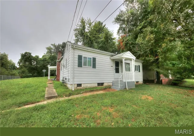 Photo 1 of Single family home for sale at 7402 Blanding Dr, Saint Louis, MO 63135 | MLS# MIS26061008 | Listing updated on 2026-09-22
