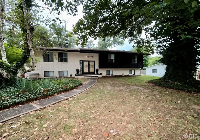 Single family home for sale at 5624 Old Keebler Rd, Collinsville, IL 62234 | MLS# MIS26061014 | Listing updated on 2026-10-21