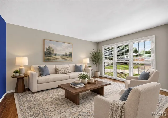 Photo 4 of Sale Pending at 11695 Chandellay Dr, Saint Louis, MO 63146 | MLS# MIS26061022 | Listing updated on 2026-09-30