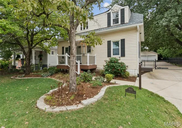 Photo 1 of Single family home for sale at 7402 Lansdowne Ave, Saint Louis, MO 63119 | MLS# MIS26061025 | Listing updated on 2026-09-24