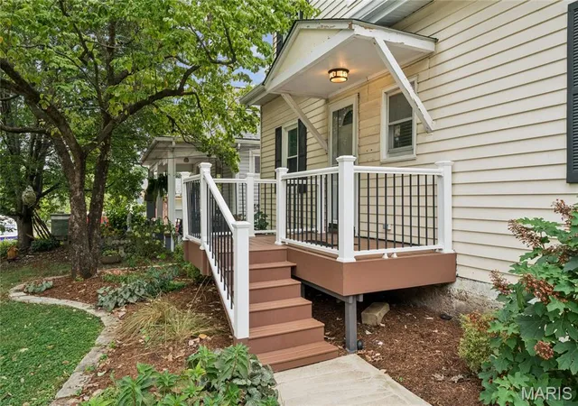 Photo 4 of Single family home for sale at 7402 Lansdowne Ave, Saint Louis, MO 63119 | MLS# MIS26061025 | Listing updated on 2026-09-24