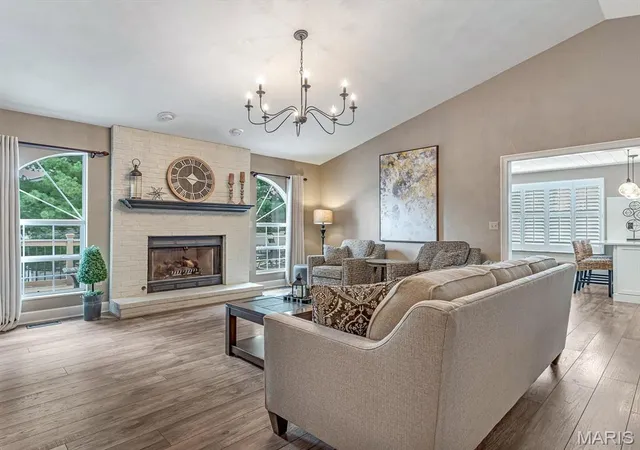 Photo 3 of Single family home for sale at 1608 Easthaven Dr, Belleville, IL 62220 | MLS# MIS26061027 | Listing updated on 2026-10-05
