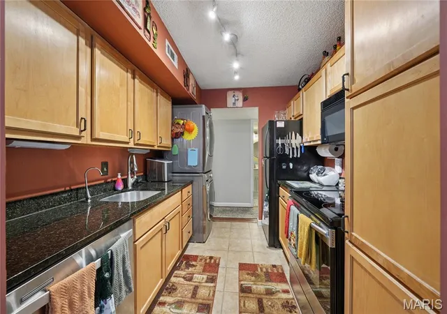 Photo 4 of Condo for sale at 8869 Flamingo Ct, Saint Louis, MO 63144 | MLS# MIS26061029 | Listing updated on 2026-09-23