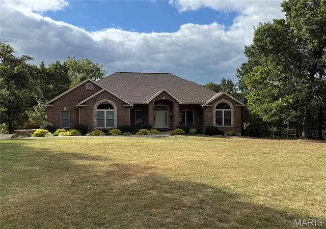 Photo 3 of Single family home for sale at 415 Big River Cir, Bonne Terre, MO 63628 | MLS# MIS26061030 | Listing updated on 2026-10-05
