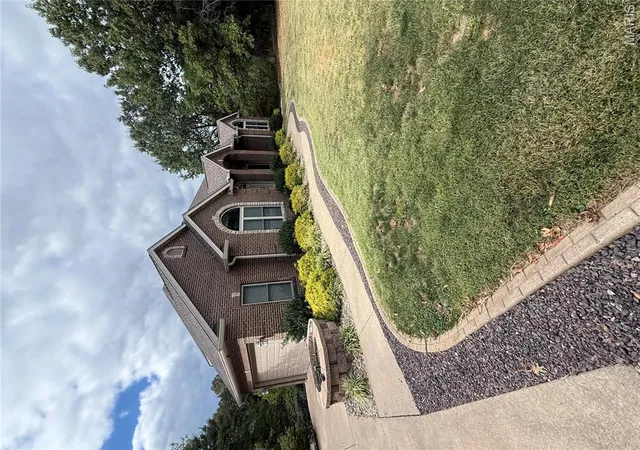 Photo 3 of Single family home for sale at 415 Big River Cir, Bonne Terre, MO 63628 | MLS# MIS26061030 | Listing updated on 2026-10-05