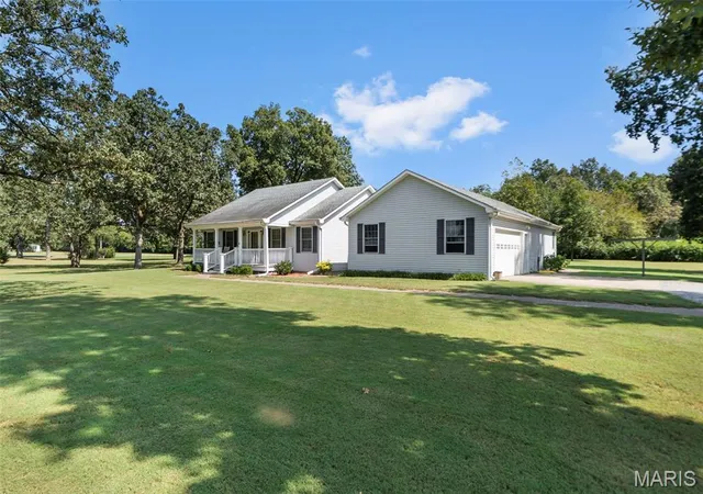 Photo 1 of Sale Pending at 900 County Hwy 505, Benton, MO 63736 | MLS# MIS26061031 | Listing updated on 2026-09-22