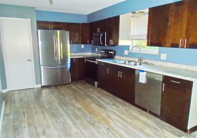 Photo 4 of Single family home for sale at 772 Islamorada Dr, Fenton, MO 63026 | MLS# MIS26061040 | Listing updated on 2026-10-30
