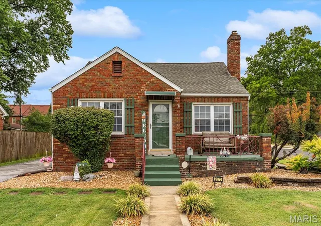 Photo 1 of Single family home for sale at 2675 Grand Ave, Granite City, IL 62040 | MLS# MIS26061044 | Listing updated on 2026-09-30