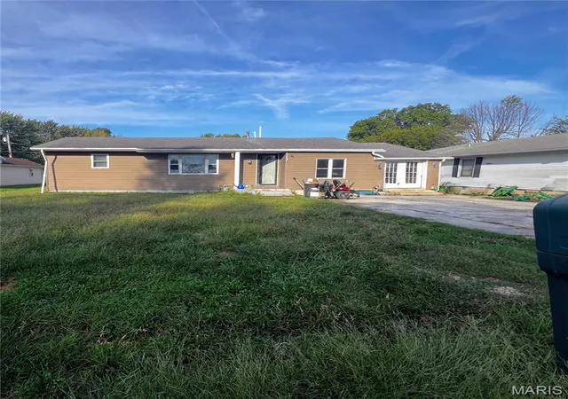 Photo 1 of Single family home for sale at 505 S Elm St, Vandalia, MO 63382 | MLS# MIS26061045 | Listing updated on 2026-09-29
