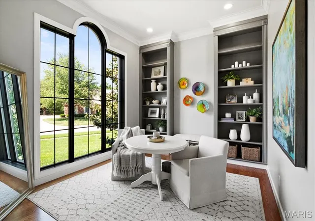 Photo 3 of Sale Pending at 961 Tara Oaks Dr, Chesterfield, MO 63005 | MLS# MIS26061046 | Listing updated on 2026-09-24