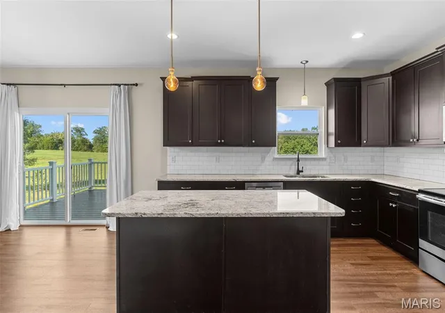 Photo 4 of Single family home for sale at 1045 Palisades Ln, Pacific, MO 63069 | MLS# MIS26061048 | Listing updated on 2026-10-04