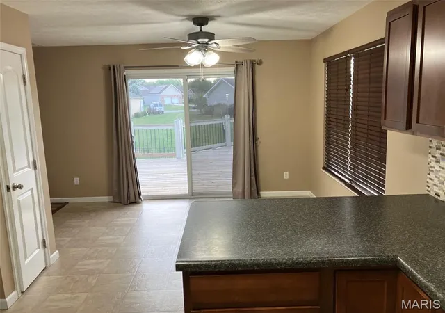Photo 3 of Sale Pending at 506 East Brk Dr, Aviston, IL 62216 | MLS# MIS26061052 | Listing updated on 2026-09-27