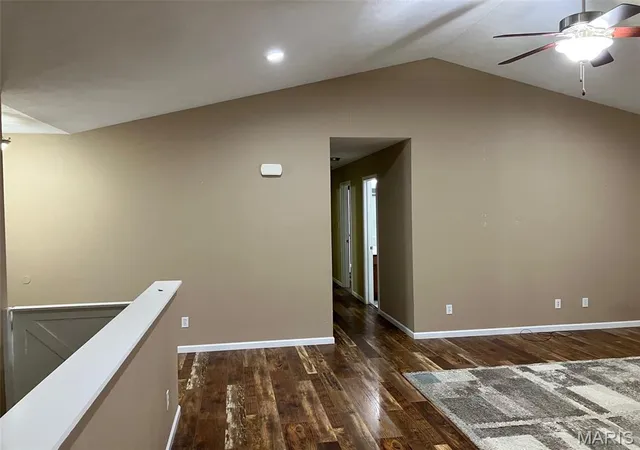 Photo 4 of Sale Pending at 506 East Brk Dr, Aviston, IL 62216 | MLS# MIS26061052 | Listing updated on 2026-09-27