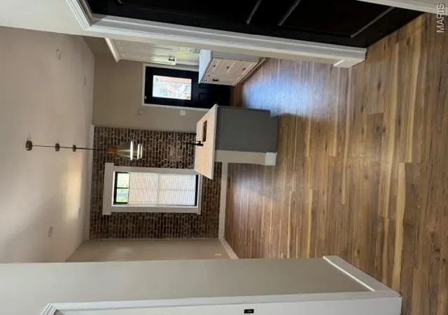 Photo 2 of Townhouse for sale at 2400 S 11th Street, Saint Louis, MO 63104 | MLS# MIS26061053 | Listing updated on 2026-09-23