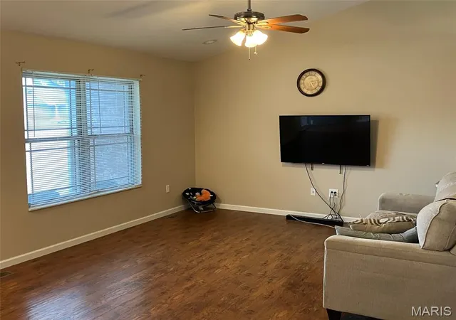 Photo 3 of Single family home for sale at 118 Briarwood Ln, Aviston, IL 62216 | MLS# MIS26061056 | Listing updated on 2026-09-27