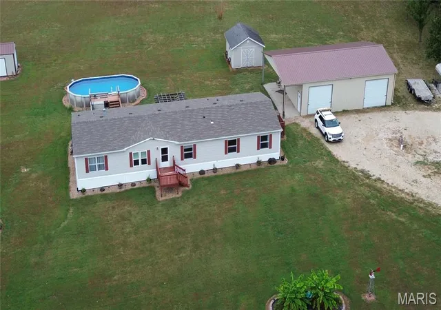 Photo 1 of Manufactured home for sale at 20499 Township Line Rd, Warrenton, MO 63383 | MLS# MIS26061057 | Listing updated on 2026-10-06