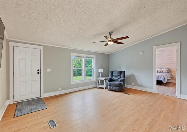 Photo 2 of Manufactured home for sale at 20499 Township Line Rd, Warrenton, MO 63383 | MLS# MIS26061057 | Listing updated on 2026-10-06